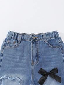 SHEIN ChillGRL Denimly 年轻女孩复古时尚街头风格松紧腰纽扣前拉链黑色蝴蝶结装饰爱心贴片刺绣牛仔裤，加大码 - 中等水洗藍 - 查看 4