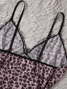 SHEIN 2 件加大码撞色蕾丝、荷叶边心形印花吊带背心和裤子睡衣套装