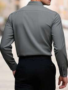 Manfinity Mode 男士休闲百搭纯色长袖衬衫长袖上衣，男士秋季户外2025男士秋季灰色衬衫男士商务休闲男士衬衫男士灰色正装衬衫，适合秋季 - 深灰色 - 查看 2
