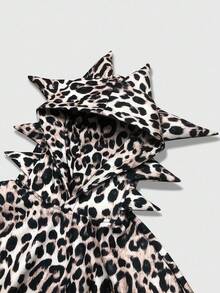 ROMWE MEN Anime Men's Asymmetrical Antennae Leopard Print Hooded Sweatshirt, Loose Short Style , Fall - Brown - View 2