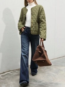 Aveloria Modichic 时尚休闲百搭通勤仿亚麻菱形绗缝圆领口袋纽扣女式夹棉大衣 - 軍綠色 - 查看 2