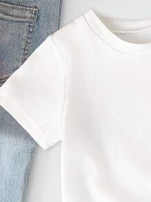 SHEIN 年轻女孩字母印花休闲舒适时尚圆领 T 恤