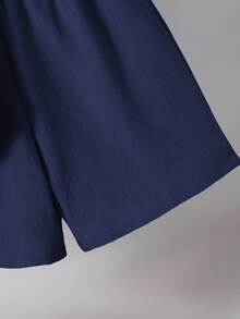 SHEIN 2 件青少年男童休闲舒适纹理针织短袖衬衫和短裤套装，春季服装 - 藏蓝色 - 查看 5