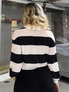 Jeta Ari 半鈕領色塊下垂肩春季短版t恤 - 黑與白 - 查看 2