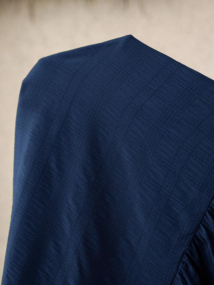 SHEIN LUNE Vestido Longo Fluido de Tecido Texturizado Plus Size, Vestido de Verão Formatura Traje 4 de Julho Vestido Longo Azul Branco Formatura Vestido Longo Casual de Verão Vestido Longo Evasê Vestido de Férias - Azul Marinho - Visão 7