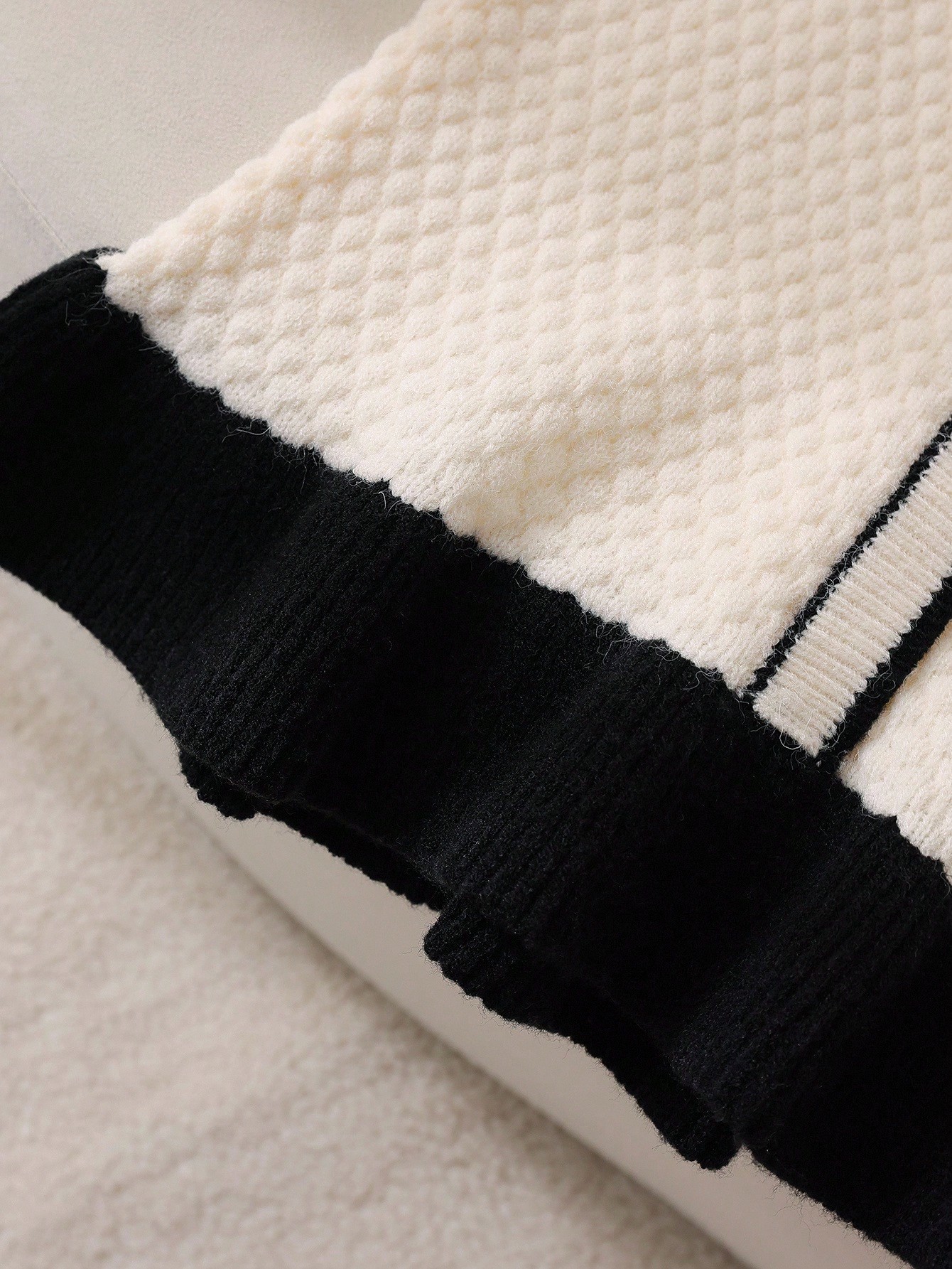 طقم كارديجان مقصوص مع فيونكة مصنوع يدويًا وتنورة م...