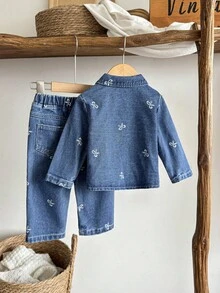SHEIN Vintaside Kids 2 件套女婴牛仔套装，可爱休闲风格，百搭舒适，适合度假，时尚街头，蝴蝶结装饰，柔软水洗无弹力宽松牛仔长袖上衣和阔腿裤，轻盈适合春秋季，日常穿着 - 中等水洗藍 - 查看 2