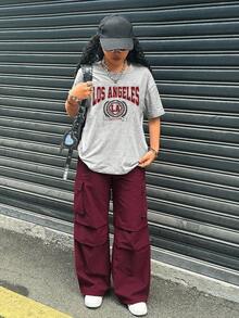 2 件套青少年女孩休闲字母印花 T 恤和工装裤，夏季