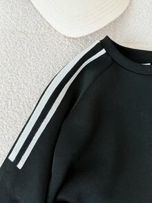 SHEIN 兒童 2件組男嬰/女嬰冬季休閒套裝，插肩袖秋季衛衣與慢跑運動長褲，返校運動服，黑白配色，男孩款 - 黑色 - 查看 5