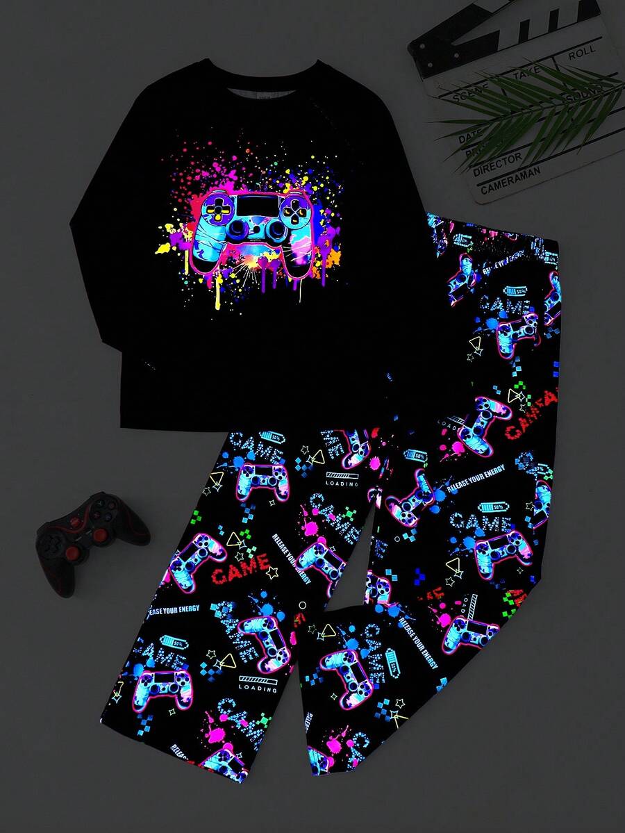 SHEIN Bộ 2 áo thun in hình trò chơi điện tử thường ngày cho bé trai tuổi mới lớn và quần ngủ in họa tiết trò chơi điện tử thoải mái