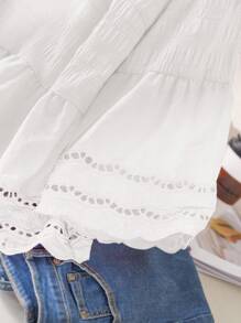 CosyJoli 大码女式花卉刺绣圆领喇叭袖宽松衬衫 - 白色 - 查看 6