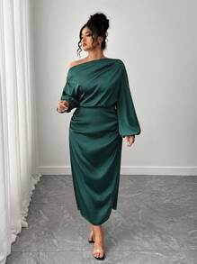 SHEIN Elenzya 加大码女式缎面不对称领口褶饰腰部修身 A 字长裙 - 綠色 - 查看 4