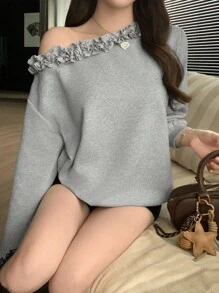 DAZY Hanorac cu mânecă lungă, casual, cu guler oblic și umăr gol, pentru femei, toamnă/iarnă, cu decor floral 3D, pentru sezonul de la școală - Gri - Vizualizare 4