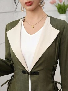 Al Najma 经典军绿色撞色领口系带多层风衣 - 軍綠色 - 查看 6