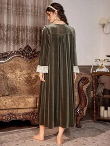 PalaceNights Vintage Palace Embroidered Trim Wide Strap Women's Cami Nightgown And Robe 2 Pieces Set, Fall & Winter Clothes - Dark Green - View 2