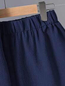 SHEIN 2 件青少年男童休闲舒适纹理针织短袖衬衫和短裤套装，春季服装 - 藏蓝色 - 查看 6