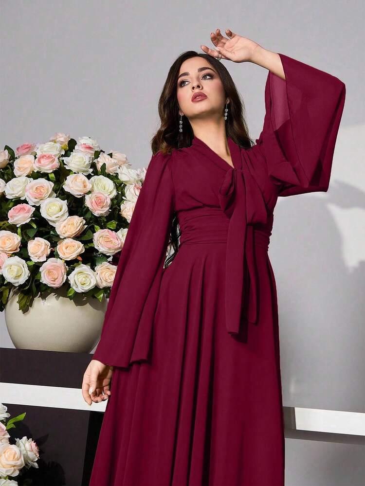 Modelyn Vestido de mujer de unicolor con cuello de nudo, mangas acampanadas y cintura ceñida - Burdeos - Añade 7