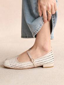 Rosivie 女士编织镂空系带经典复古平底方头休闲一脚蹬乐福鞋，酒红色