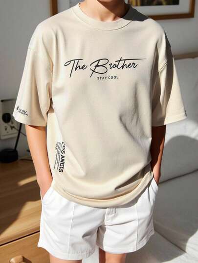 SHEIN 青少年男孩简约轮廓卡其色字母印花短袖 T 恤，休闲，学校，舒适，时尚，百搭，面料柔软，适合日常穿着、学校、户外活动