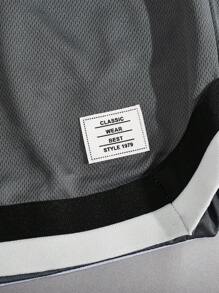 SHEIN 1 件青少年男孩字母贴花细节撞色饰边抽绳腰短裤，春季服装，青少年男孩服装