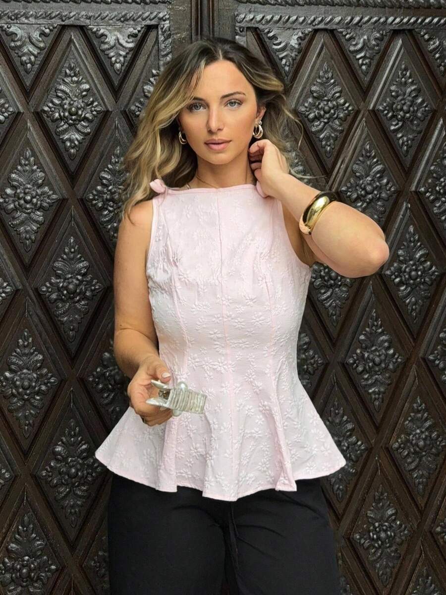 Jeta Ari 全新女式编织纹理小花面料细肩带蝴蝶结肩部荷叶边下摆时尚百搭优雅精致女士荷叶边上衣 - 粉色 - 查看 1