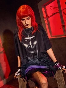 The Nun X SHEIN Kaos Lengan Pendek Leher Bulat Hitam dengan Gambar Tokoh Film Horor - Hitam - View 1