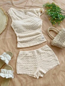Soleia Bộ 2 món áo crop top xếp ly ánh kim cổ lệch gợi cảm và quần short cạp thấp cho nữ, thích hợp cho tiệc tùng, giáng sinh, đêm hẹn hò, hộp đêm, bãi biển, du ngoạn, trà chiều, bohemian, boho, kỳ nghỉ, quần áo nữ mùa thu, cổ điển - Màu be - Xem 3