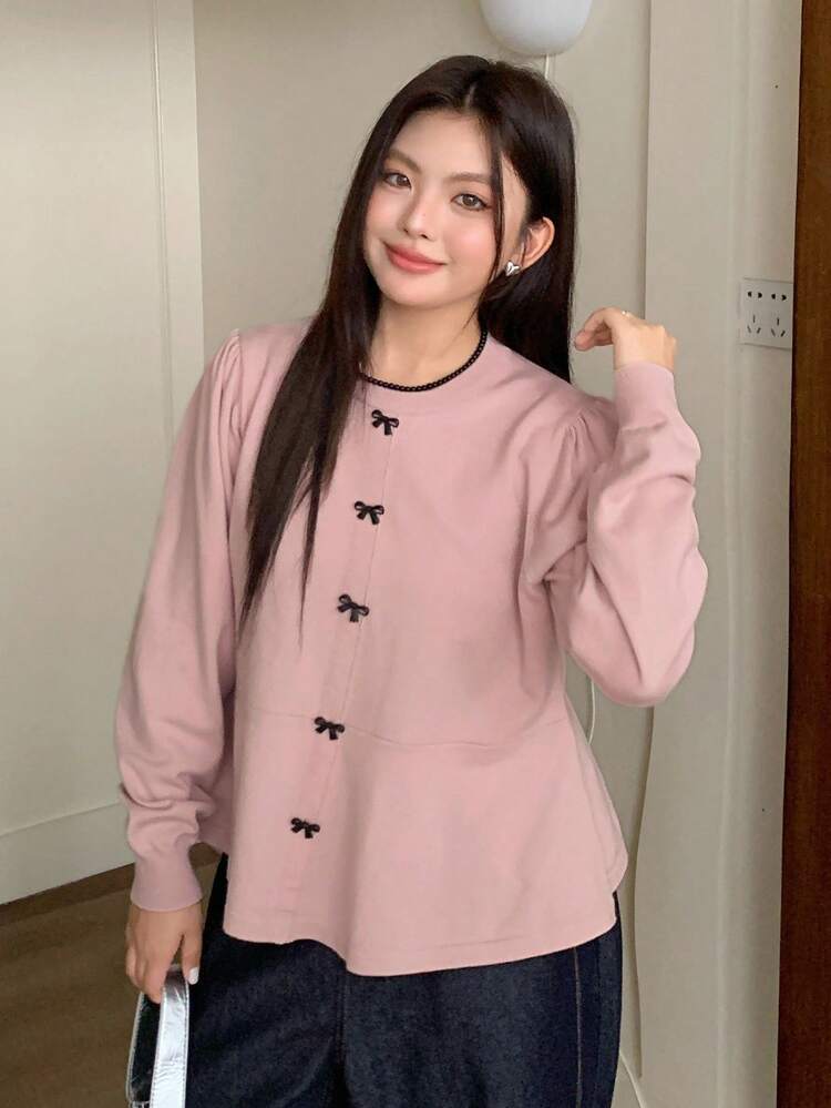 Dazy Plus Solid Color Round Neck Fitted Bow Button Decor Long Sleeve Casual Plus Size Women Pullover Sweater Fall