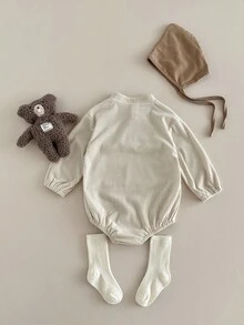 SHEIN Baby Boy's Fashion Patchwork Bodysuit With Big Pockets, Spring/Autumn Outdoor Bodysuit Newborn Neutral Outfit Corduroy Baby Bodysuit Mocha Baby Clothes Baby Boy Beige Outfit Neutral Baby Clothes Unisex Fall Winter