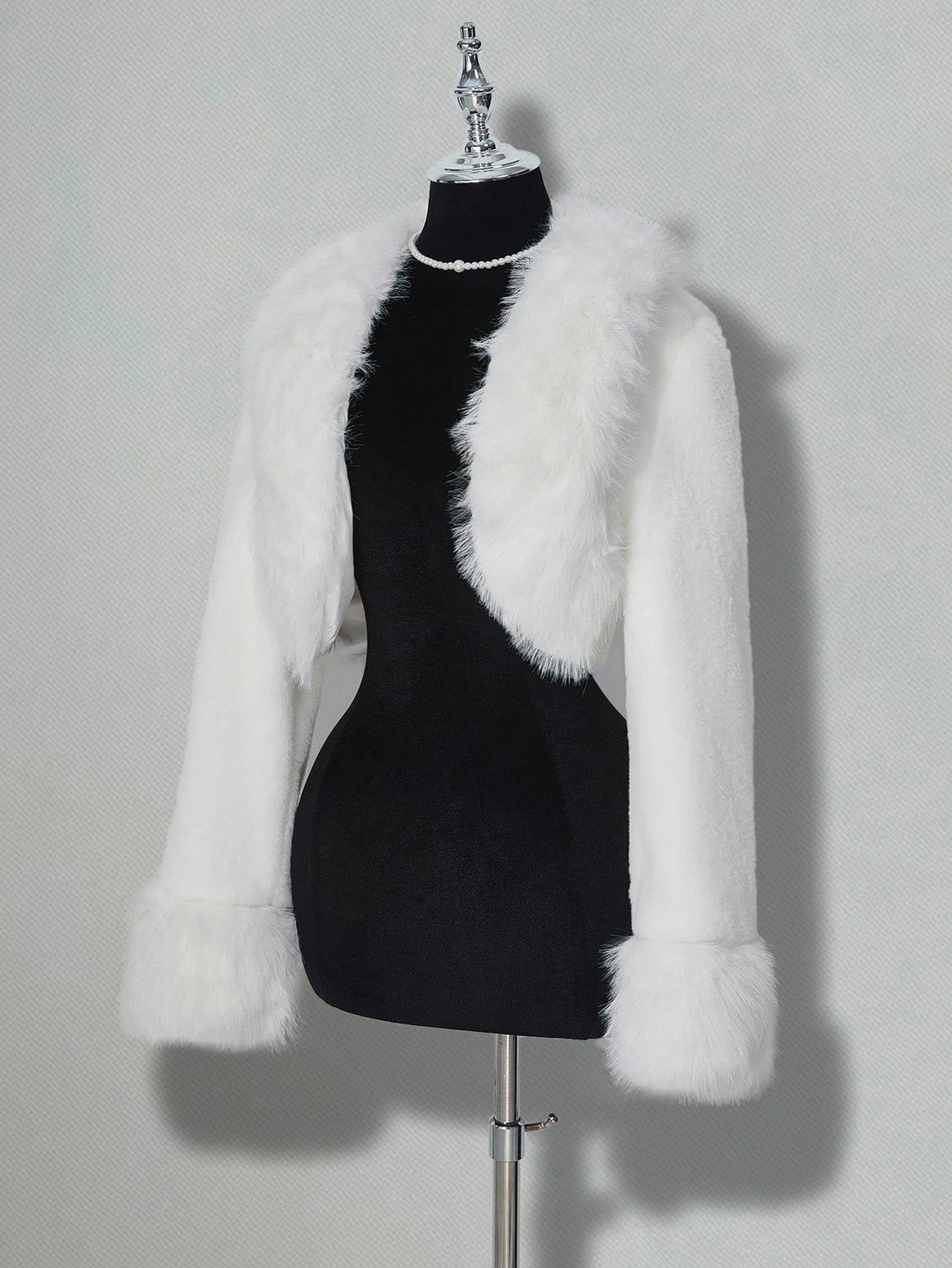 SHEIN ICON معطف فرو مزيف قصير بلون أحادي كاجوال لل...