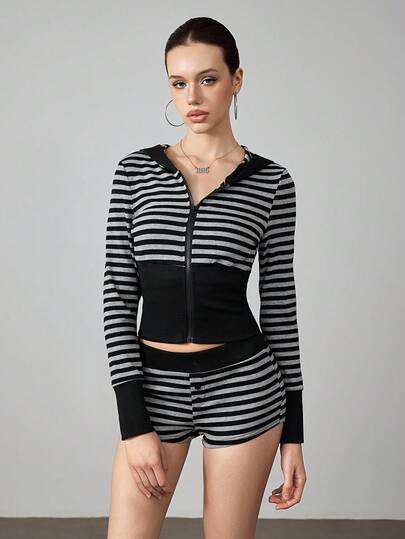 Fairycore 2pcs/Set Casual Slim Fit Striped Sweatshirt And Shorts Set