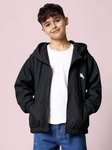 SHEIN Jaqueta infantil masculina casual, esportiva, universitária, retrô, preta, com capuz e proteção solar, com estampa pequena. Ideal para a volta às aulas, festas de aniversário, eventos noturnos, apresentações, casamentos, batizados e para o outono/inverno. - Preto - Ver 1