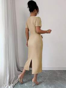 Elenzga 女式纯色方领泡泡袖中长连衣裙，带 3D 花卉装饰 - 卡其色 - 查看 2