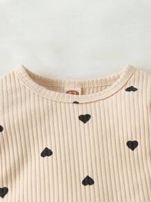 SHEIN Vintaside Kids Baby Heart Print Ruffle Trim Bodysuit & Joggers - Apricot - View 4