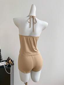 SHEIN Unity 女士棕色花卉刺绣复古 Y2K 紧身舒适海滩度假泳衣套装、细肩带 V 领吊带背心和性感短裤 - 卡其色 - 查看 2