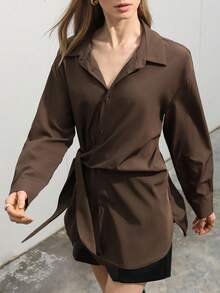 Aveloria Modichic 经典纯色法式奢华优雅不对称系带腰长袖衬衫，修身高端休闲百搭上衣，适合所有季节 - 棕色 - 查看 4