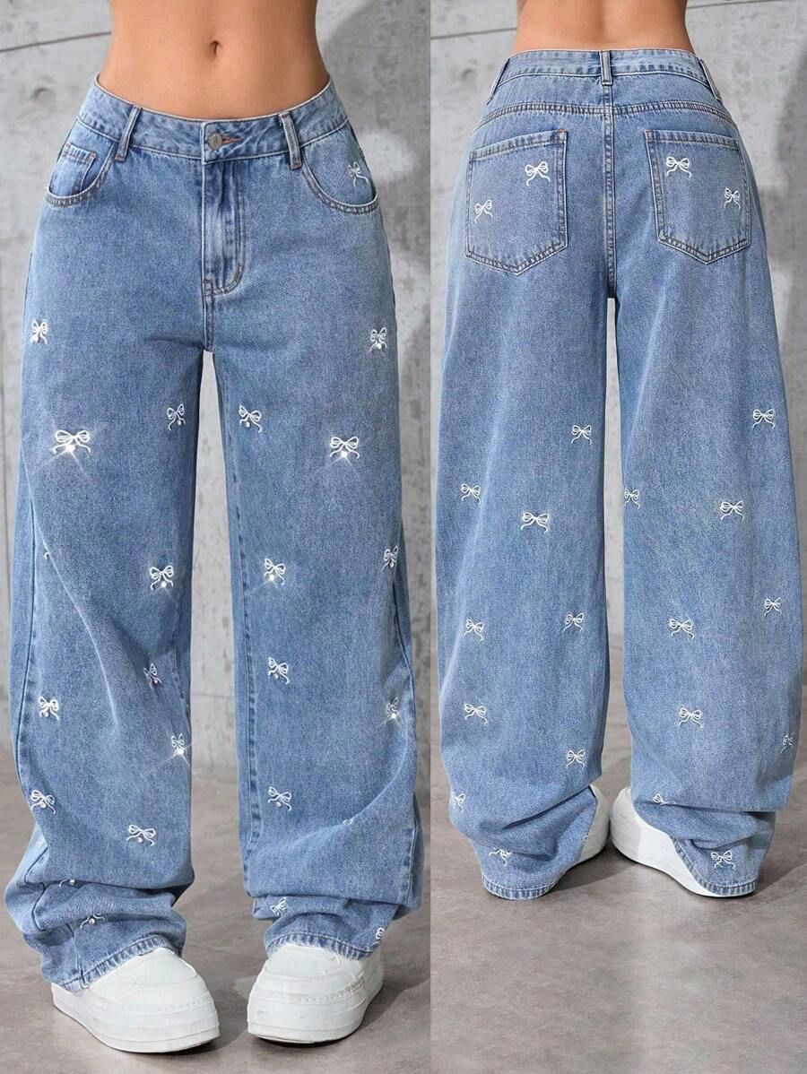 SHEIN Tall 女式低腰蝴蝶刺绣水钻水洗直筒宽松牛仔裤 - 中等水洗藍 - 查看 1