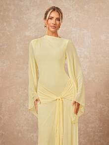 Lumalex 秋冬季简约复古闪亮假日派对装扮,适合锐舞音乐节、郊游、游泳度假、波西米亚风等户外场合,层次丰富,适合婚礼季、宴会、成人礼、海滨等场合。这款宽松薄纱连衣裙配有系带喇叭袖,是婚礼宾客的正式礼服,也是秋冬季女士礼服、舞会礼服、奢华舞会礼服、圣诞节和新年礼服的理想之选。 - 黃色 - 查看 5