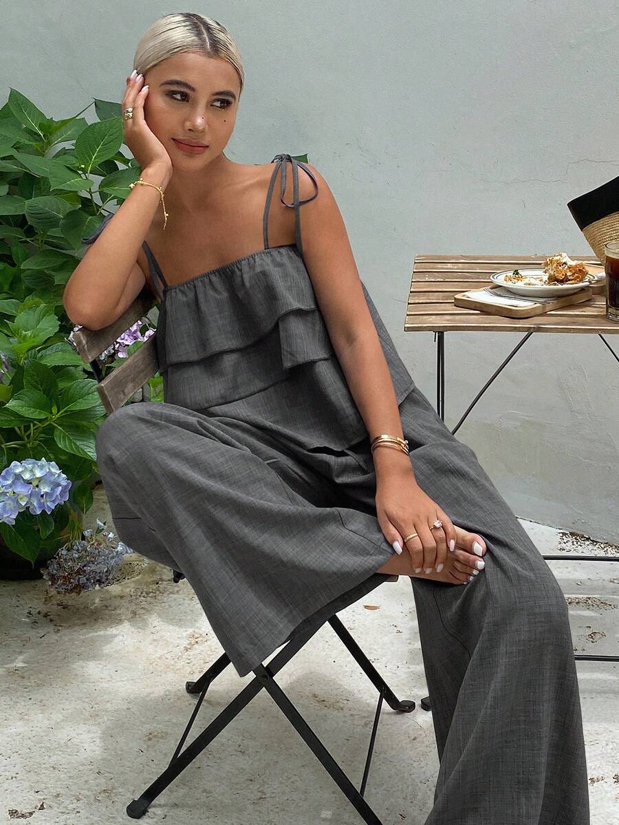 DAZY 两件套女士时尚荷叶边露脐吊带背心和高腰系带阔腿裤，休闲夏季度假装 - 灰色 - 查看 1