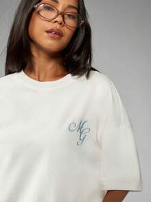 MISSGUIDED Oversized Monogram T-Shirt With Elegant Script Logo Basic Casual Top Perfect For Daily Wear Or Loungewear Comfort Fit Cotton Blend Short Sleeve Summer Spring Fashion - White - View 6