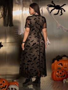 SHEIN EZwear 万圣节、郊游、约会、休闲、派对、返校 V 领蕾丝边蝴蝶结装饰蝙蝠绒提花弹力针织网眼黑色加大码超长连衣裙 - 黑色 - 查看 3