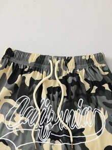 PAVTROS Tween Boy Camo & Letter Graphic Striped Trim Drawstring Waist Shorts