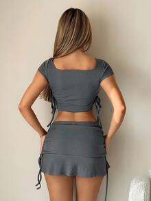 SHEIN ICON 2pcs Fall Going Out Grey Women Solid Color Square Neck Short Sleeve T-Shirt And Drawstring Waist Skirt Casual Set