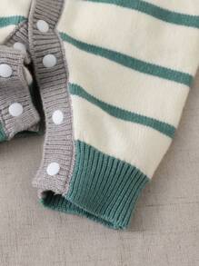 SHEIN Vintaside Kids رومبير أطفال رضع ذكور عصرية وجذابة متعددة الاستخدامات مزينة بخطوط ملونة مصنوعة من الأقمشة المحبوكة - أخضر - مشاهدة 6