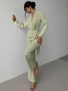 Firerie 女士新款优雅浪漫露背长袖交叉 V 领露背不对称下摆上衣和宽松直筒裤绿色两件套，秋季女装，外出装，机场装 - 綠色 - 查看 1