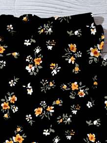 EMERY ROSE Blusa holgada con cuello en V, dobladillo con volantes y estampado floral negro, adecuada para el verano, tallas grandes para mujeres