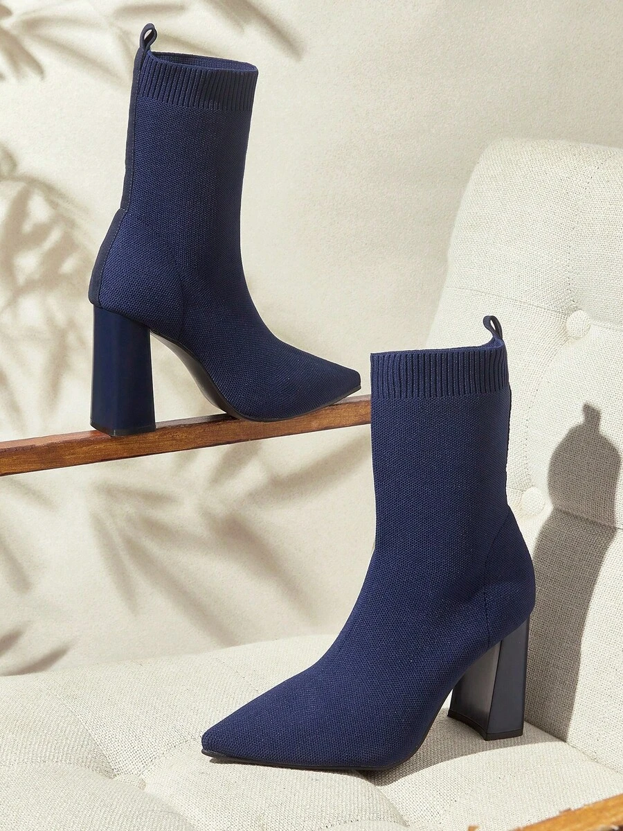 CUCCOO BASICS 女士高跟粗跟尖头弹力针织中筒靴，适合圣诞节穿着 - 藏蓝色 - 查看 1