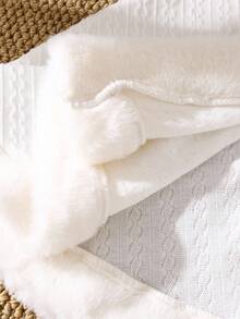 Young Girl Faux Fur Collar Bow Decor Hooded Warm Fashion Jacket Girls Winter Cape Kids Cape With Bow Faux Fur Cape Toddler Girl Winter Clothes Fall