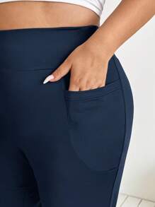 SHEIN CURVE+ 大尺碼女款秋冬開學季休閒家居瑜伽舒適戶外純黑色針織彈性腰高腰口袋喇叭褲，附口袋內搭褲 - 寶藍色 - 查看 8