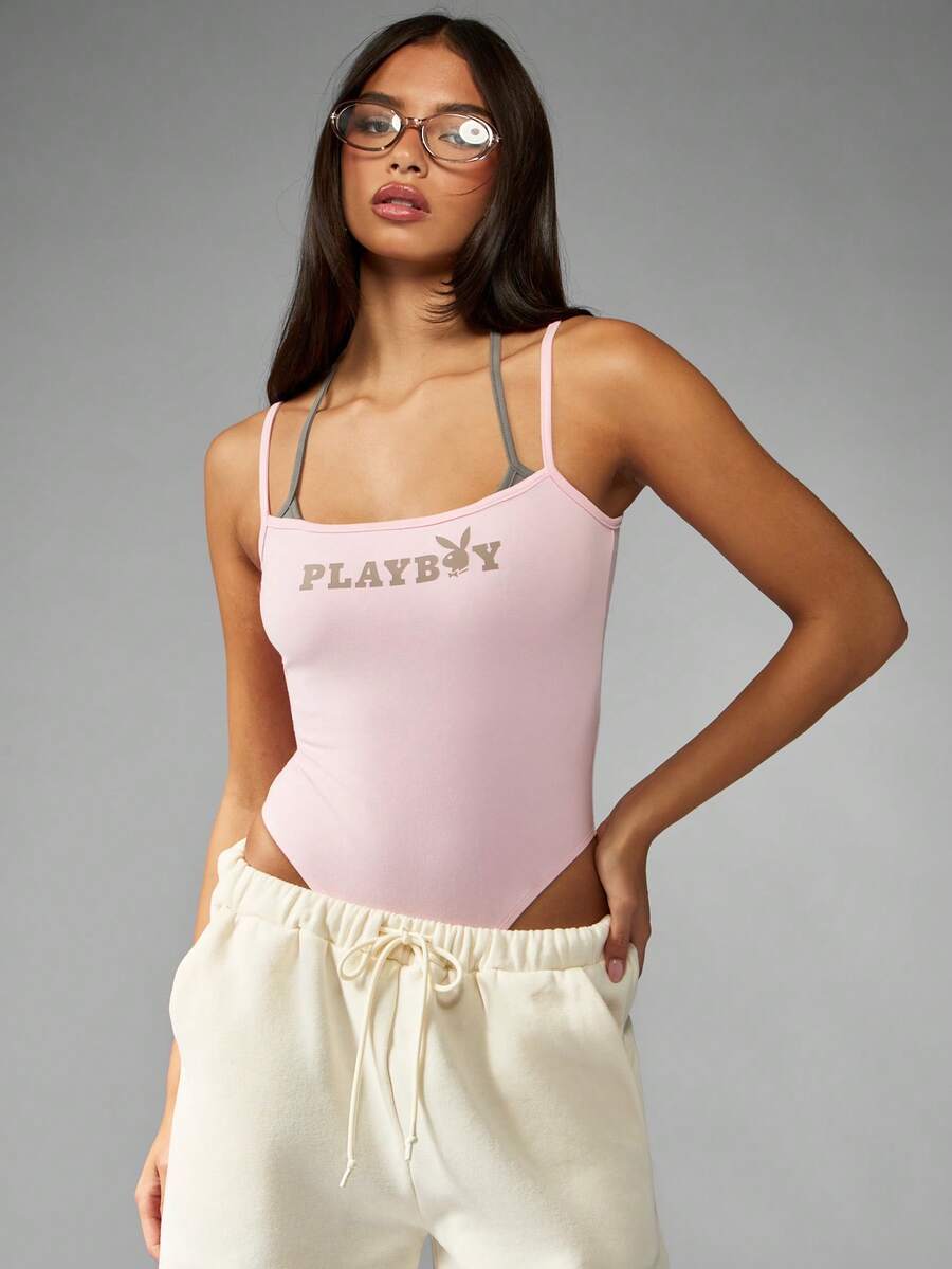 Missguided x Playboy 经典女式紧身衣，露背双肩带设计，正面印有标志，舒适棉混纺，修身优雅街头装，夏季派对夜生活 - 粉色 - 查看 1